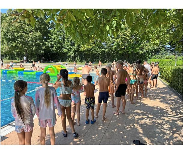 Der neue Parcours war ein Renner im Freibad, allerdings gab es nach seiner Lieferung nicht mehr viele Schönwetter-Tage.