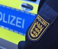 Die Polizei sucht nach den unbekannten Tätern.