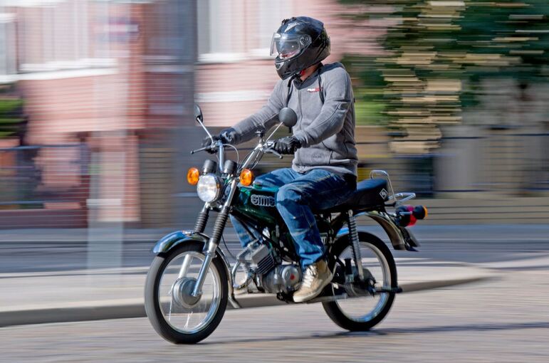 Neuregelung: Bundesweit Moped fahren schon mit 15 Jahren