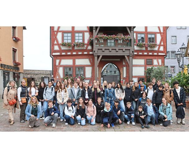 Die Schüler des Christoph-Schrempf-Gymnasiums und der französischen Partnerschule wurden am Montag im Besigheimer Rathaus empfangen.