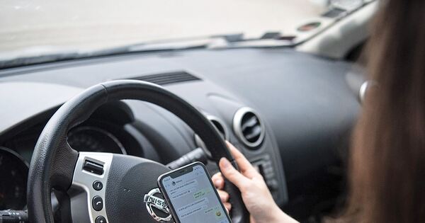 Using a cell phone while driving: Police checks in the Ludwigsburg ...