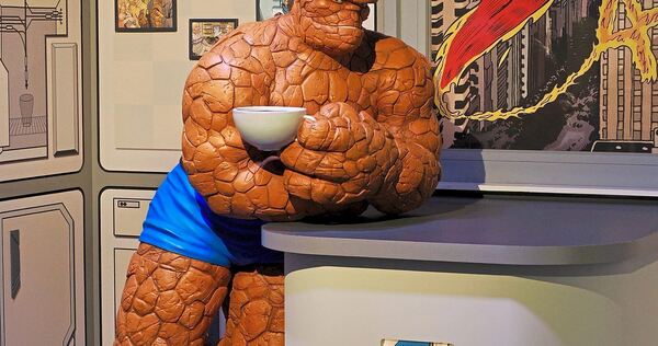Mit „The Thing“ einen Kaffee trinken – das ist auf der Ausstellung möglich.