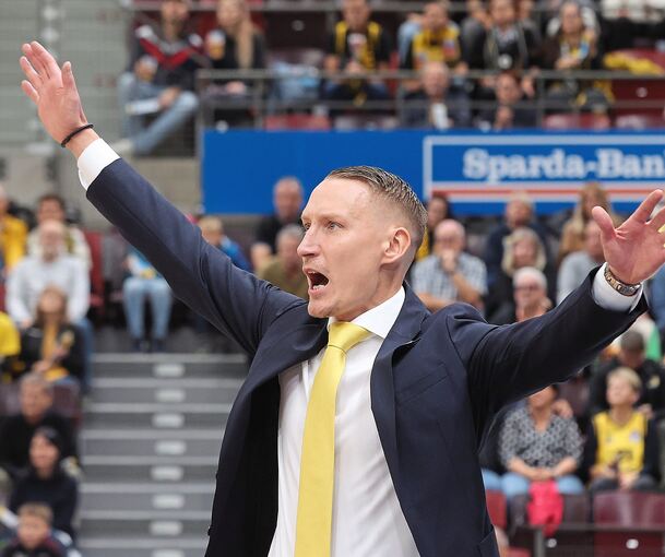 Saisonstart mit Höhen und Tiefen: Coach Mikko Riipinen will mit den MHP-Riesen ins Pokal-Viertelfinale.