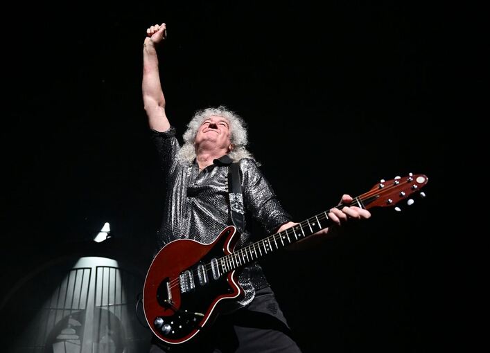 Queen Gitarrist Brian May bei Musical "We will rock you"