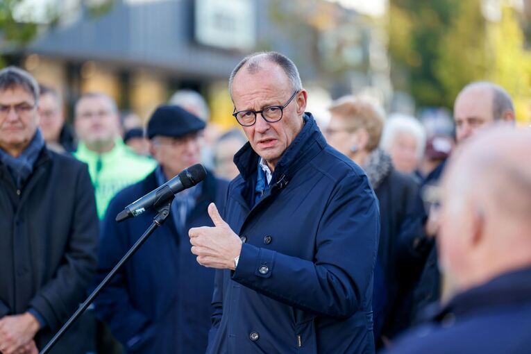 Bundeskanzler Merz zu Bürgergesprächen im Sauerland