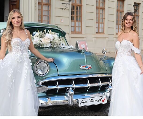 Vom Blumenschmuck fürs Auto bis hin zu Brautkleidern findet man zahlreiche Anregungen bei „Ja! Die Hochzeitsmesse“. Vom Blumenschmuck fürs Auto bis hin zu Brautkleidern findet man zahlreiche Anregungen bei „Ja! Die Hochzeitsmesse“.