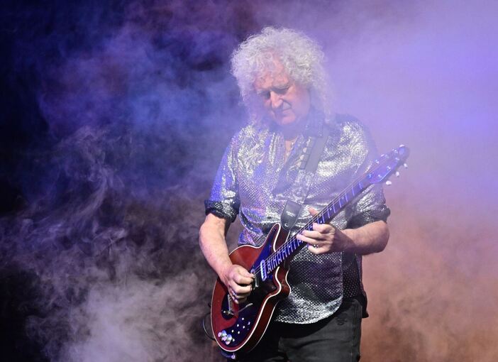 Queen Gitarrist Brian May bei Musical "We will rock you"