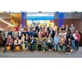 Gruppenbild von der Auftaktveranstaltung. Schulen im Landkreis stellen sich der Frage, wie sich Klimaschutz in ihren Alltag integrieren lässt.