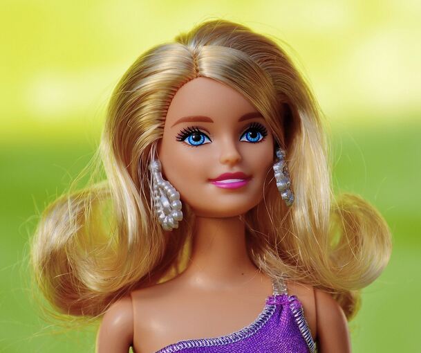 Eine Barbie-Ausstellung ist im Residenzschloss zu sehen.