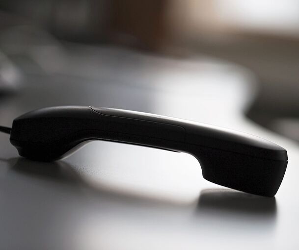 Mit ihren Tricks am Telefon sind die Betrüger immer wieder erfolgreich.