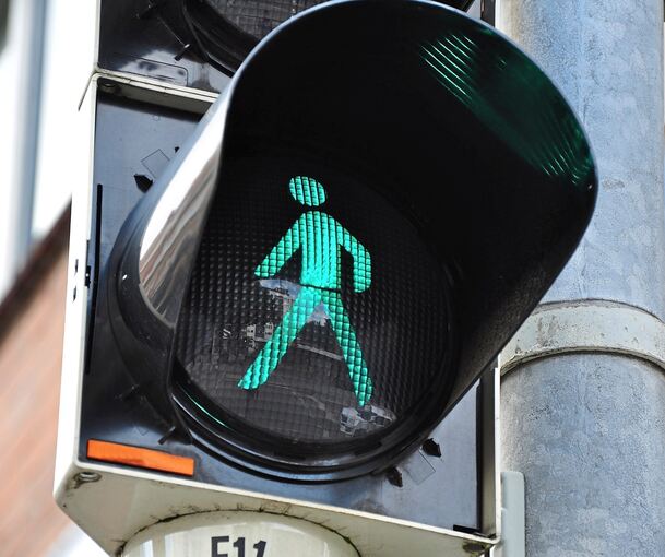 In der Möglinger Straße an der Kreuzung zur Karlsruher Allee sind momentan die Ampeln aus. Der Stadtteilausschuss will das ändern. (Symbolbild)