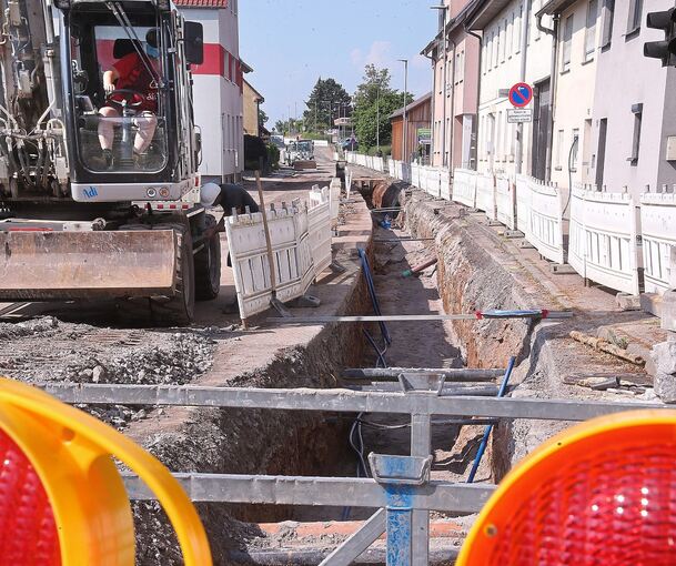 Bei den Bauarbeiten in der Pforzheimer Straße in Freudental ließen sich 2024 alle Leitungsarbeiten in einem Aufwasch erledigen.