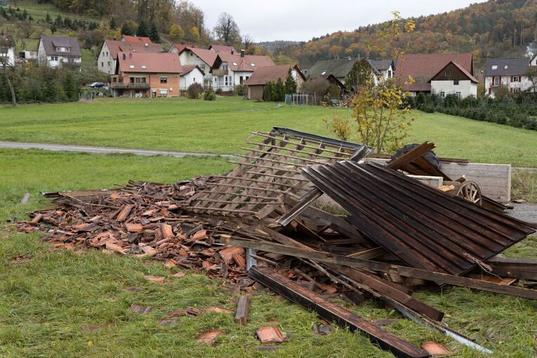 Sturmtief "Joshua" - Baden-Württemberg Sturmtief "Joshua" - Baden-Württemberg