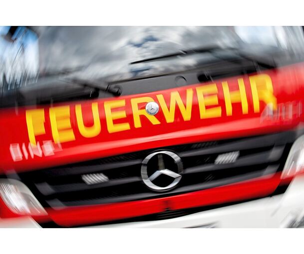 Die Feuerwehr war vor Ort, um den Brand zu löschen. Die Feuerwehr war vor Ort, um den Brand zu löschen.