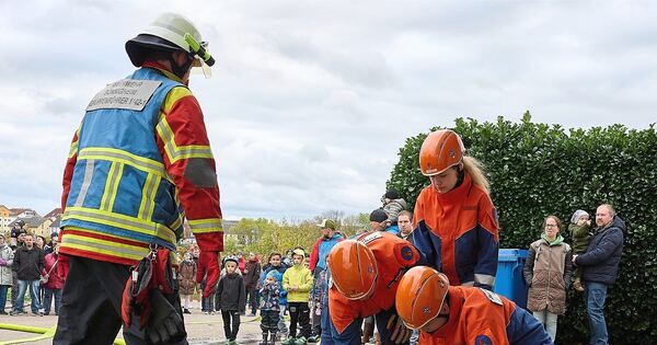 Immer mehr hohe Gebäude: Braucht die Feuerwehr in Bönnigheim eine eigene ...