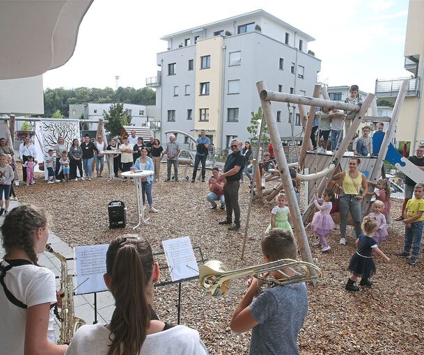 Die Kita am Holzplatz bei der Einweihung 2023. Im neuen Gemmrigheimer Wohngebiet Neckarlust sind in den vergangenen Jahren viele Kinder geboren worden.