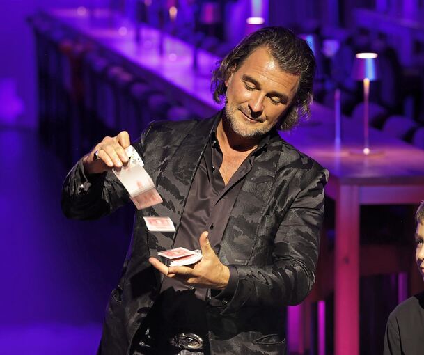 Thorsten Strotmann war Straßenkünstler und auch in Ludwigsburg unterwegs, heute ist er Magier.