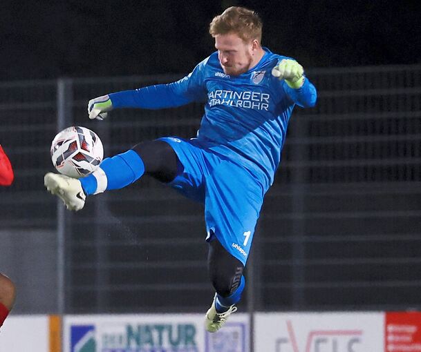Trotz Nasenbeinbruchs: Löchgaus Keeper Leon Dobler brennt auf das Topspiel in Rutesheim.