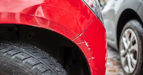 Geparkten-Opel-in-Heutingsheim-angerempelt