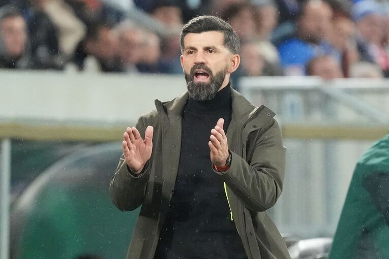 Schalkes Trainer Miron Muslic. Schalkes Trainer Miron Muslic.