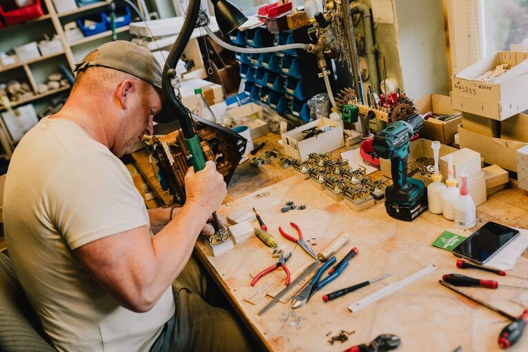 175 Jahre Kuckucksuhr 175 Jahre Kuckucksuhr