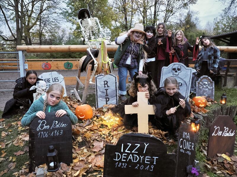 Die Zeit der Untoten hat begonnen. Zumindest auf dem Gelände der Jugendfarm.