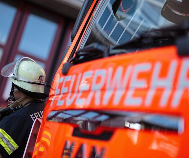 Die Feuerwehr war mit einem Großaufgebot vor Ort. Die Feuerwehr war mit einem Großaufgebot vor Ort.