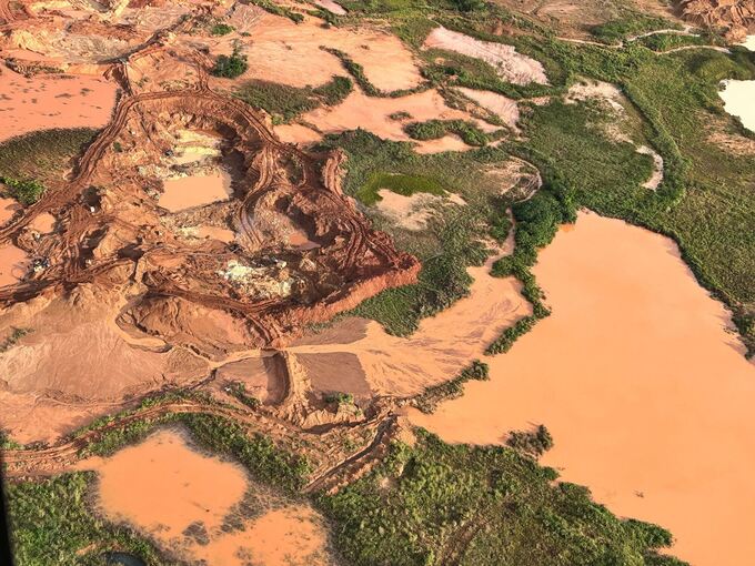 Schlag gegen Goldabbau im Amazonas: Hunderte Bagger zerstört Schlag gegen Goldabbau im Amazonas: Hunderte Bagger zerstört