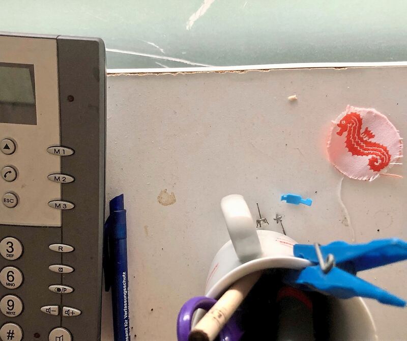 Überbleibsel im damals schon jahrelang leer stehenden Bad, Januar 2025.