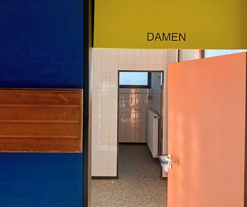 Der Zugang zu den Umkleiden und Duschen: schon Geschichte.