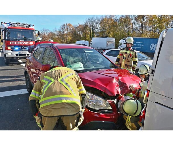 Die Feuerwehr Ditzingen sicherte die Unfallstelle ab.