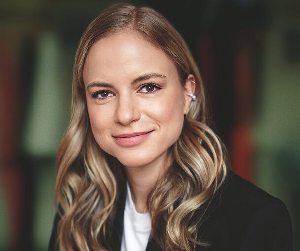 Julia Engelmann eröffnet die „Wort Welten“ 2025 mit ihrer Lesung „Himmel ohne Ende“.