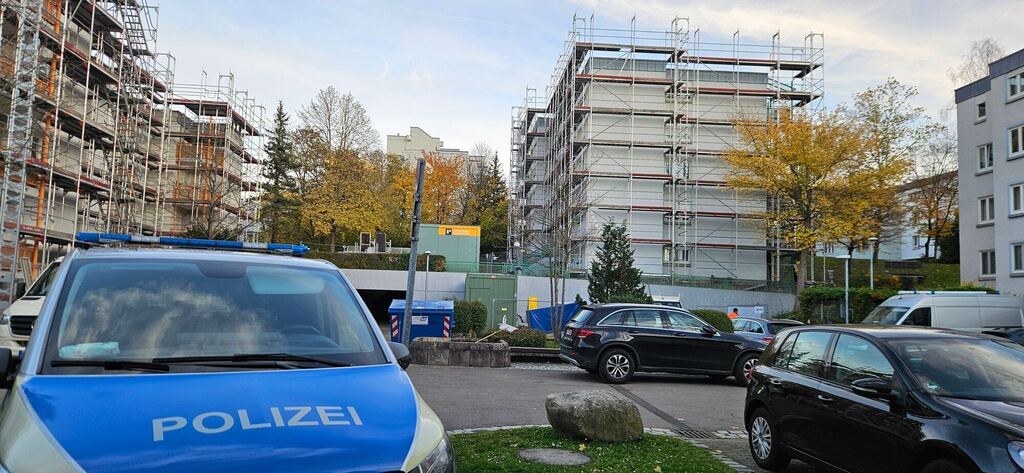 Drei Tote in Stuttgarter Wohnhaus entdeckt Drei Tote in Stuttgarter Wohnhaus entdeckt