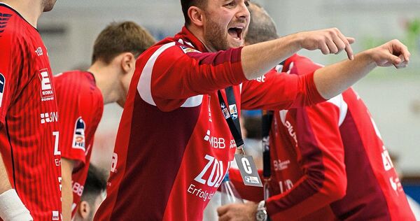 Voller Einsatz an der Seitenlinie: Manuel Schmidt.