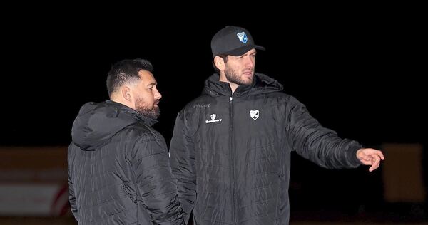 08-Trainer Daniel Zmpitas mit seinem Co-Trainer Imran Halilovic.