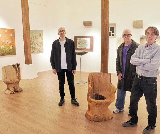 Natur, wohin man blickt: Kai Mailänder, Jürgen Elwert und Gerhard Pflugfelder (von links) in der Ausstellung.
