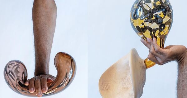 Spirituelle Annäherung an Identität, Glauben und Widerstand: Die Serie „Glowing Phalanges“ von Ahmed Umar.