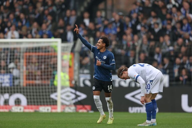 Arminia Bielefeld - Karlsruher SC Arminia Bielefeld - Karlsruher SC