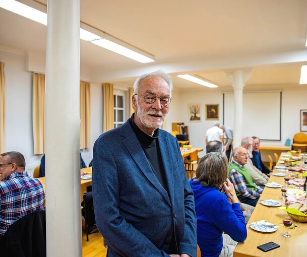 Pfarrer Erhard Mayer sprach über Homosexualität in der Kirche.