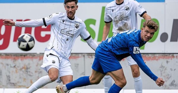 Großer Einsatz, wenig Ertrag: Freibergs Tnio Bradara (rechts) gegen Sandhausen um David Mamutovic.