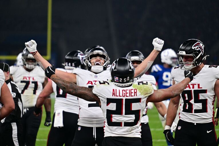 Indianapolis Colts - Atlanta Falcons Indianapolis Colts - Atlanta Falcons