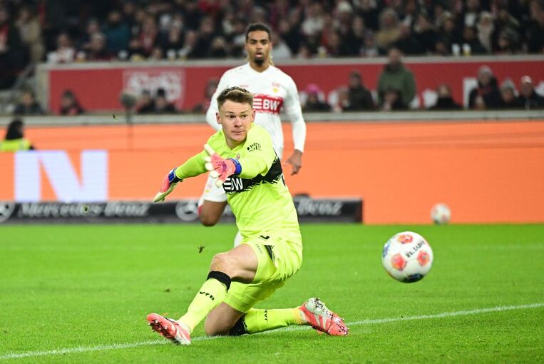 VfB Stuttgart - FC Augsburg VfB Stuttgart - FC Augsburg