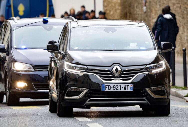 Frankreichs Ex-Präsident Sarkozy kommt unter Auflagen frei