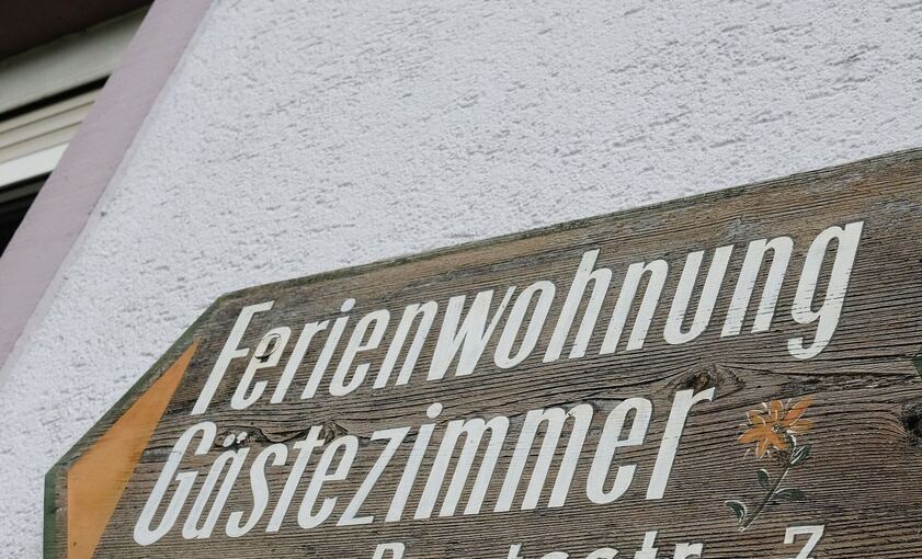 Hinweisschild "Ferienwohnung"