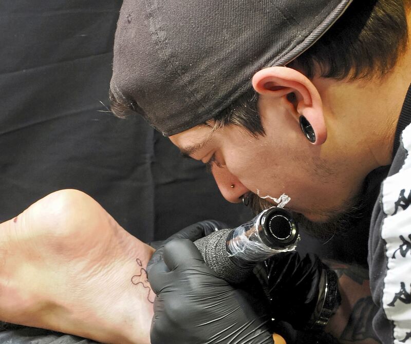 Auch an der Ferse wird gearbeitet.