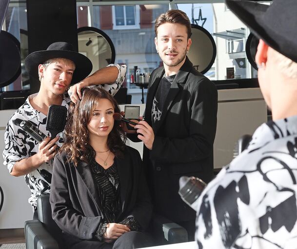 Im Herzen von Ditzingen eröffnen Yan Pintar (links) und Spyro Kazepidis einen neuen Schönheitssalon.