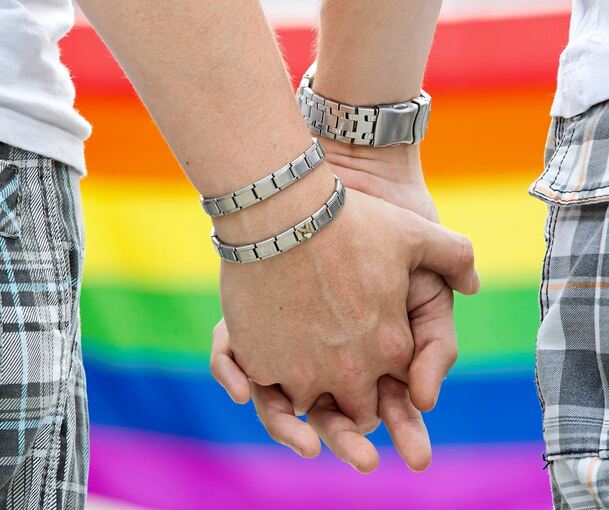 Segnung ja, Trauung nein. Pfarrer Martin Wendte aus Ludwigsburg kritisiert die Haltung der Landeskirche Württemberg gegenüber queeren Paaren.