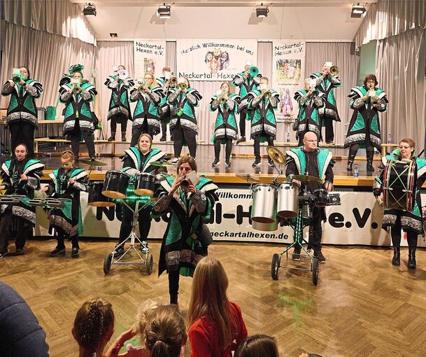 Richtig laut wird es mit den Räbefetzer aus Dürrenzimmern.