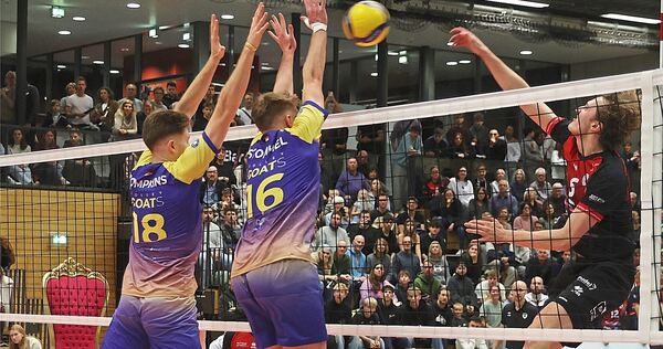 Mann des Spiels: Ben-Simon Bonin (rechts) holt gegen die Volley Goat zum Schlag aus.