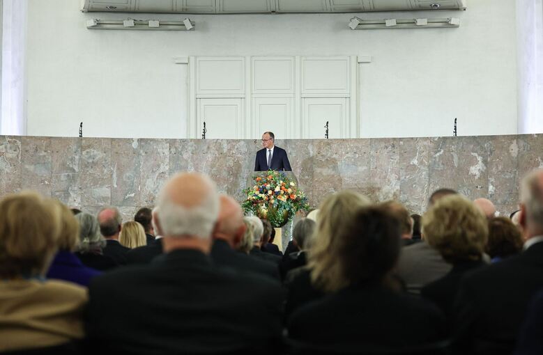 Gedenkfeier für Bankier von Metzler mit Kanzler Merz